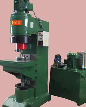 如何選擇合適的鉚接機(jī)廠家？