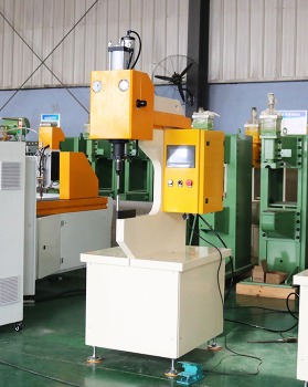 寧波徑向鉚接機(jī)廠家要怎么選擇?