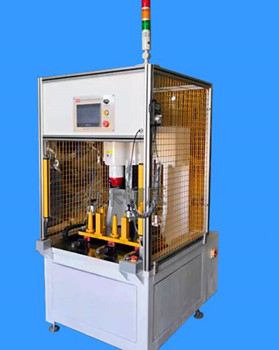 鉚接機(jī)定制時(shí)需要注意哪些？這幾個(gè)方面需留意！