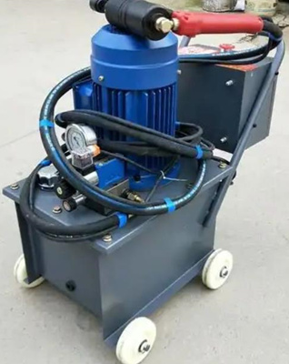 如何確保液壓鉚接機(jī)的鉚接質(zhì)量？先選對(duì)設(shè)備！ 圖1