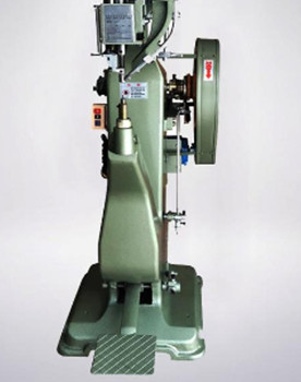 如何選擇徑向鉚接機(jī)生產(chǎn)廠(chǎng)家？