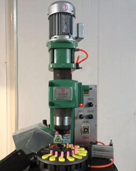 怎樣安全地操作氣液增壓鉚接機？