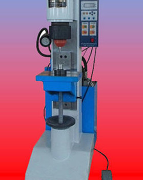 無鉚釘鉚接機(jī)的鉚釘工藝和傳統(tǒng)工藝相比有哪些優(yōu)點(diǎn)？