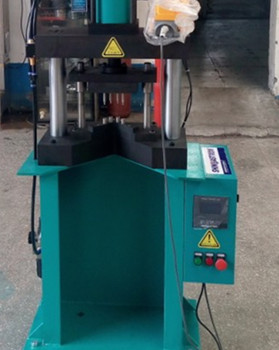 國內(nèi)有哪些鉚接機生產(chǎn)制造商？